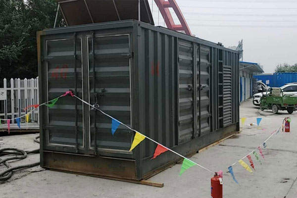 博湖发电机租赁空气滤清器多久更换一次？