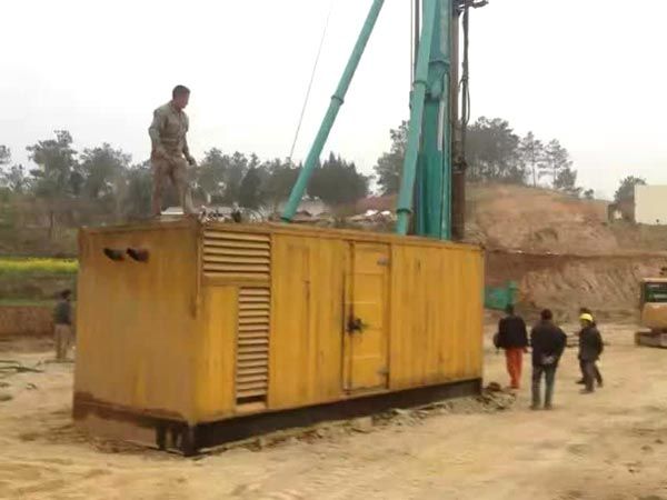 博湖如何判断水冷式机油散热器密封件是否需要更换？